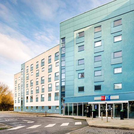 Ibis London Heathrow Terminal 5 Hotell Hillingdon Exteriör bild