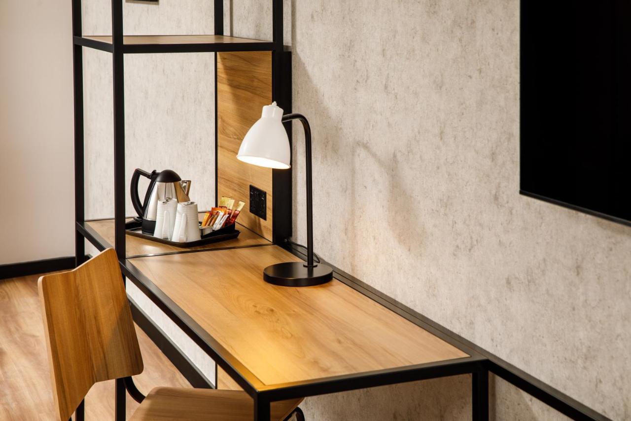 Ibis London Heathrow Terminal 5 Hotell Hillingdon Exteriör bild