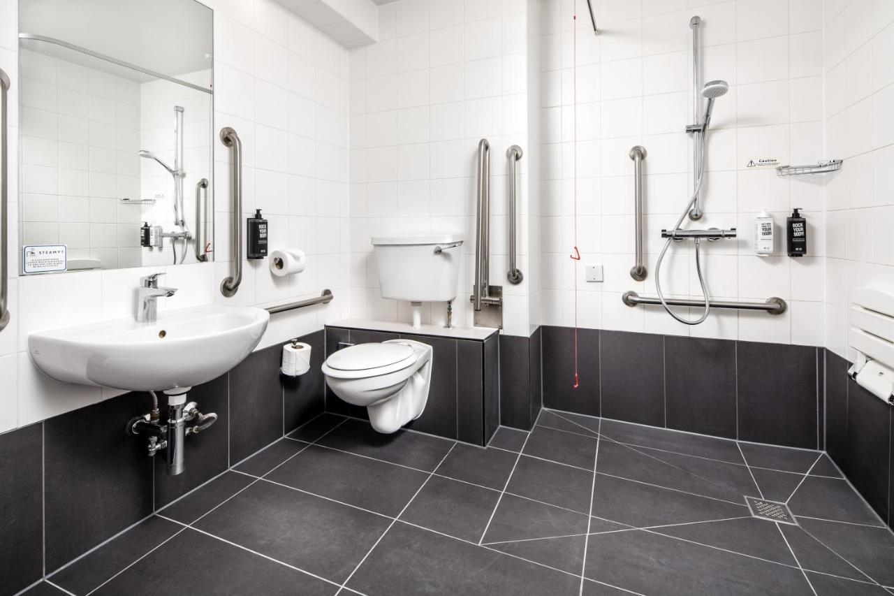 Ibis London Heathrow Terminal 5 Hotell Hillingdon Exteriör bild