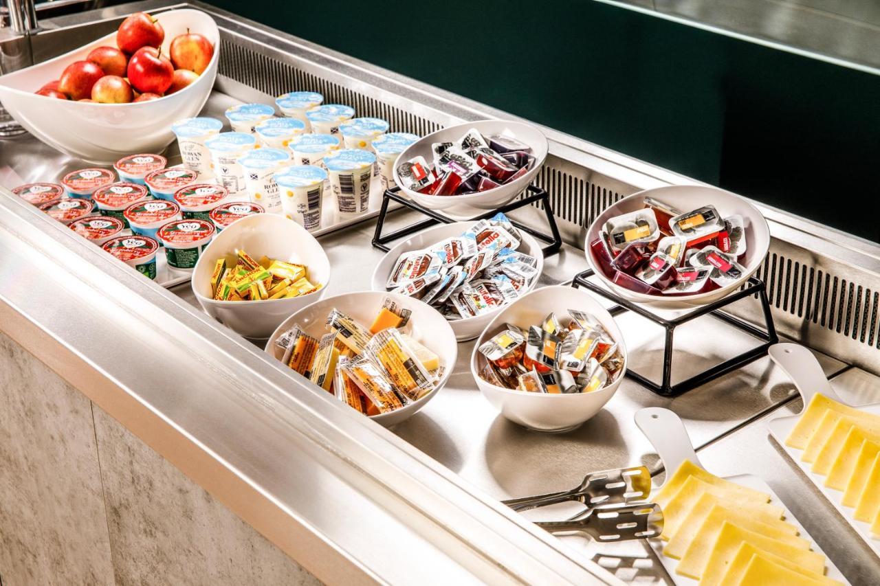 Ibis London Heathrow Terminal 5 Hotell Hillingdon Exteriör bild